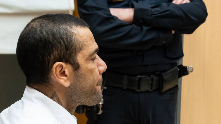Dani Alves genera preocupación en España: “Está como deprimido, cabizbajo”