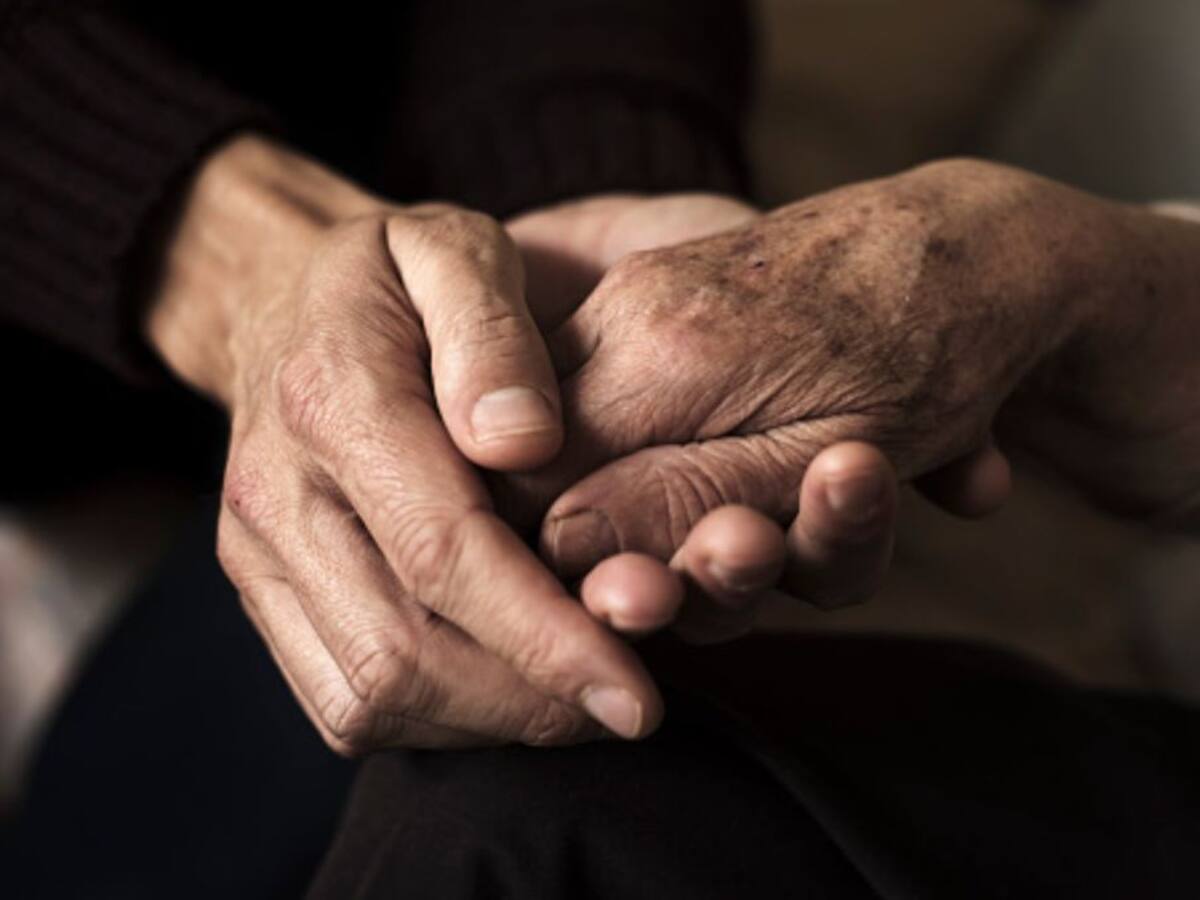 Matrimonio de adultos mayores sufre violento robo en su domicilio en Maipú: le sustrajeron hasta regalos de Navidad