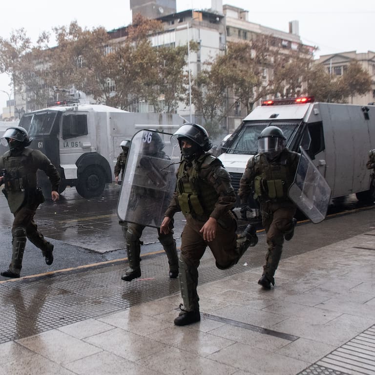 “Se acabó la impunidad”: Ingresan proyecto “Antibarricadas 2.0” para castigar cortes de calles y paralizaciones en el Metro