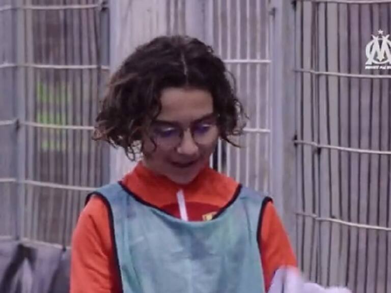 En Francia destacan noble gesto de Alexis Sánchez con un pasapelotas