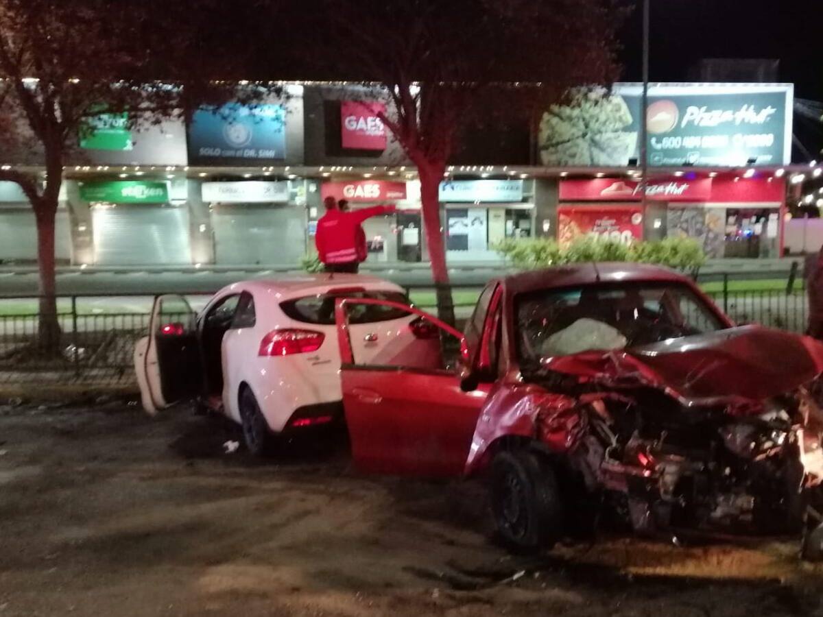 Accidente automovilístico en Santiago terminó con un herido y un sujeto que se dio a la fuga