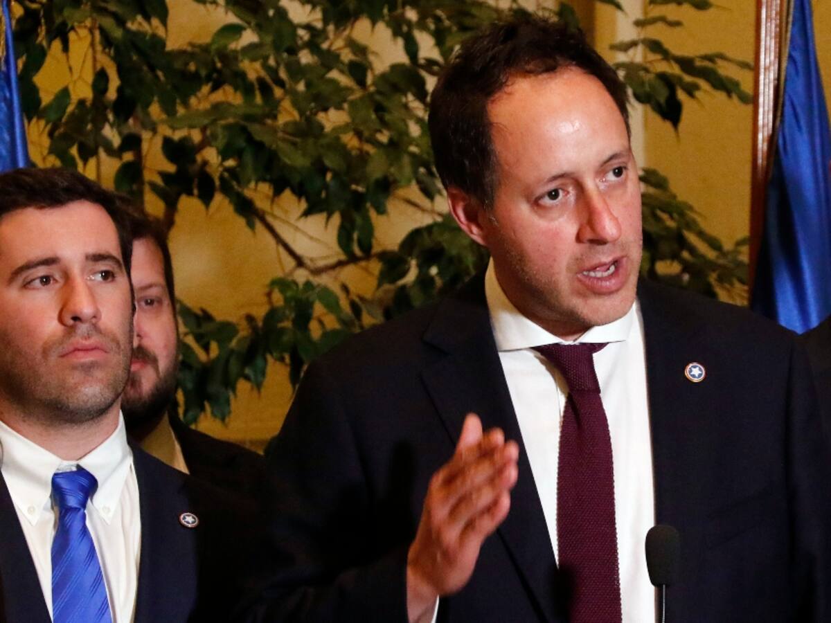 Diputados del Partido Republicano exigen salida de ministro Nicolás Grau por antiguos tweets contra Carabineros