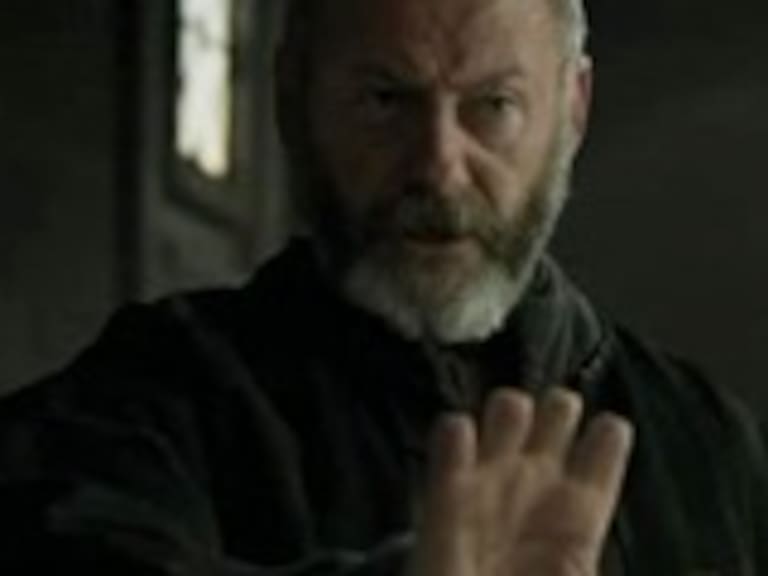 Actor que interpreta a Davos Seaworth se refirió al spoiler que le reveló Martin