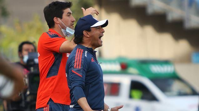 No aguantó más: Esteban Valencia renunció a la banca de la U tras la derrota ante Curicó