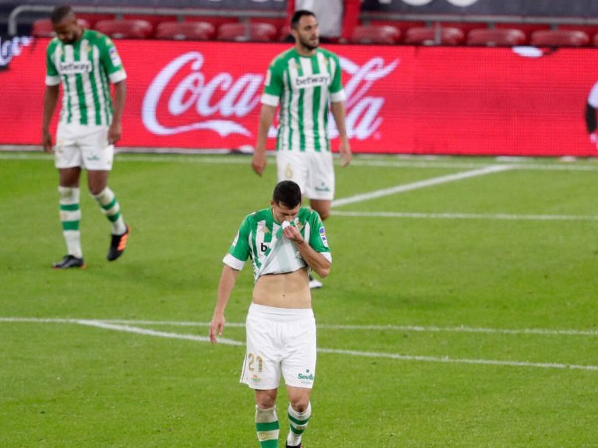 Betis de Manuel Pellegrini postergó entrenamiento previo al derbi ante el Sevilla por posible brote de Covid-19