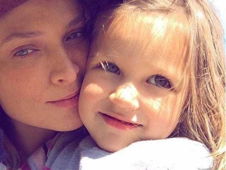 «Qué mejor regalo»: Nicole sorprendió a sus seguidores cantando junto a su hija Celeste