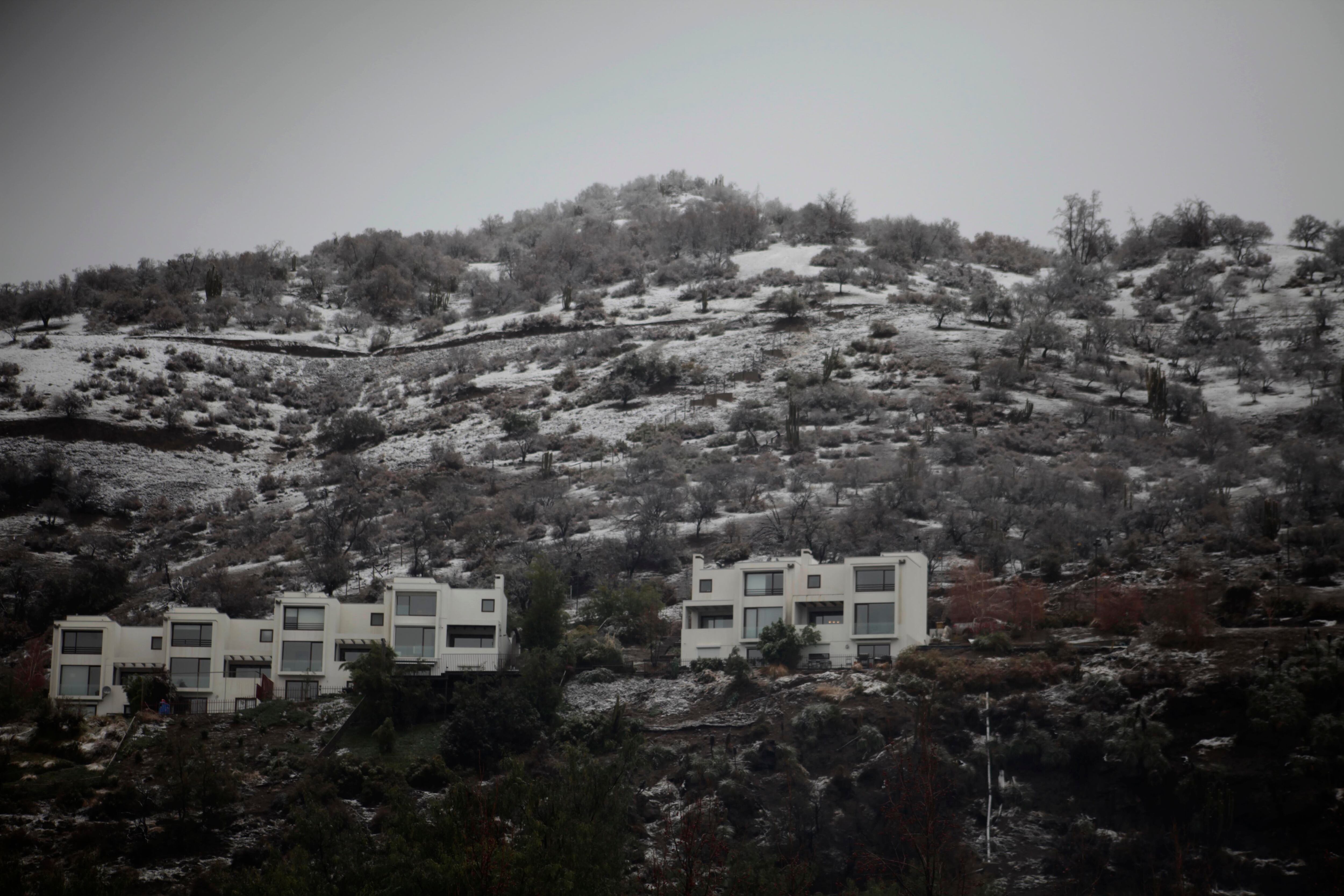 04 de Julio de 2020/SANTIAGO
Cae nieve en sector Oriente de la Region Metropolitana, Sector Los trapenses, Comuna de Lo Barnechea
FOTO:MAURICIO MENDEZ/AGENCIAUNO