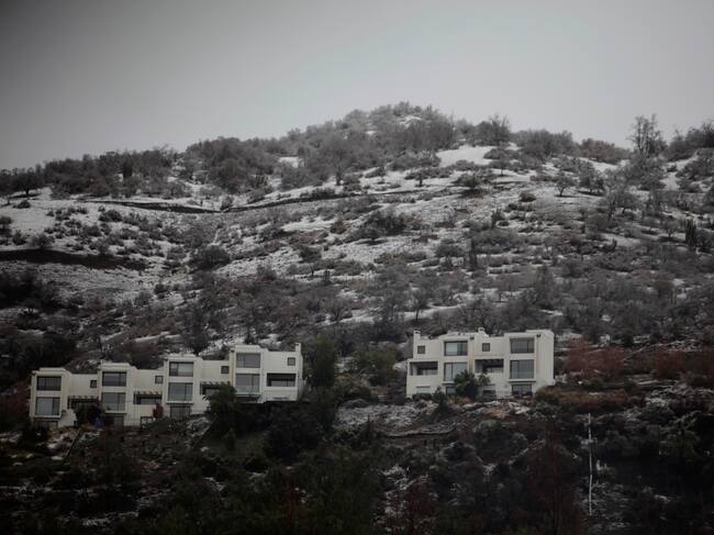 04 de Julio de 2020/SANTIAGO
Cae nieve en sector Oriente de la Region Metropolitana, Sector Los trapenses, Comuna de Lo Barnechea
FOTO:MAURICIO MENDEZ/AGENCIAUNO