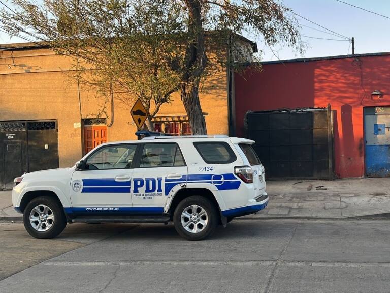 Persona está grave tras ser baleada en el cuello en La Cisterna