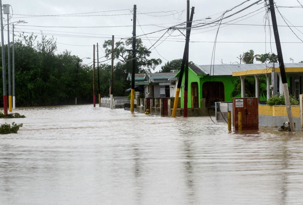 Huracán Fiona deja calles inundadas en el municipio Salinas de Puerto Rico