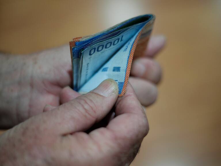 Aporte Familiar Permanente: llaman a 52 mil personas para que cobren el «ex Bono Marzo» entregado en el verano