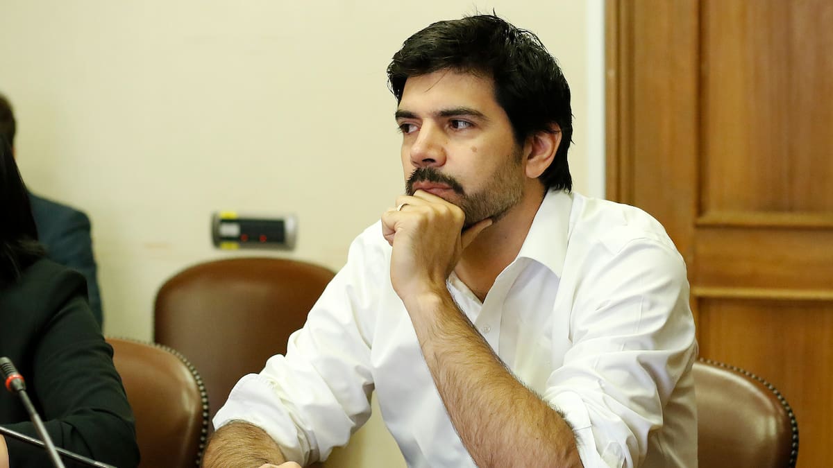 Diputado Joaquín Lavín León visita a Cathy Barriga en cárcel femenina de San Miguel
