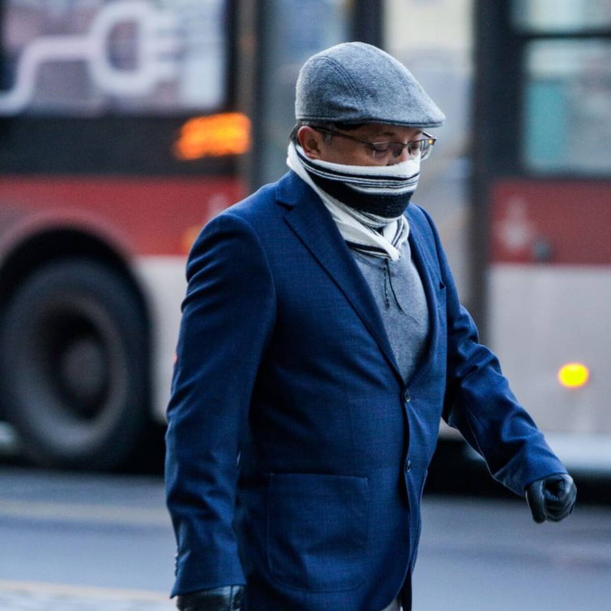 Aviso por bajas temperaturas en Santiago: ¿a qué hora será el peak del frío este lunes?