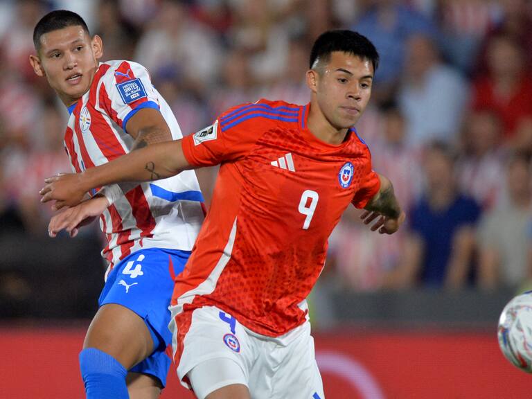 La jugada que Alexander Aravena no pudo finiquitar ante Paraguay