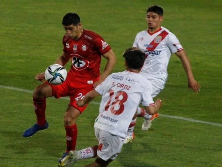 Unión La Calera no pudo como visitante ante Curicó Unido y perdió casi toda opción de luchar por el título