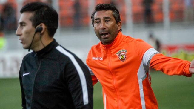 Rodrigo Pérez festeja el ascenso de Cobreloa: "Ojalá no salga más de la Primera División"