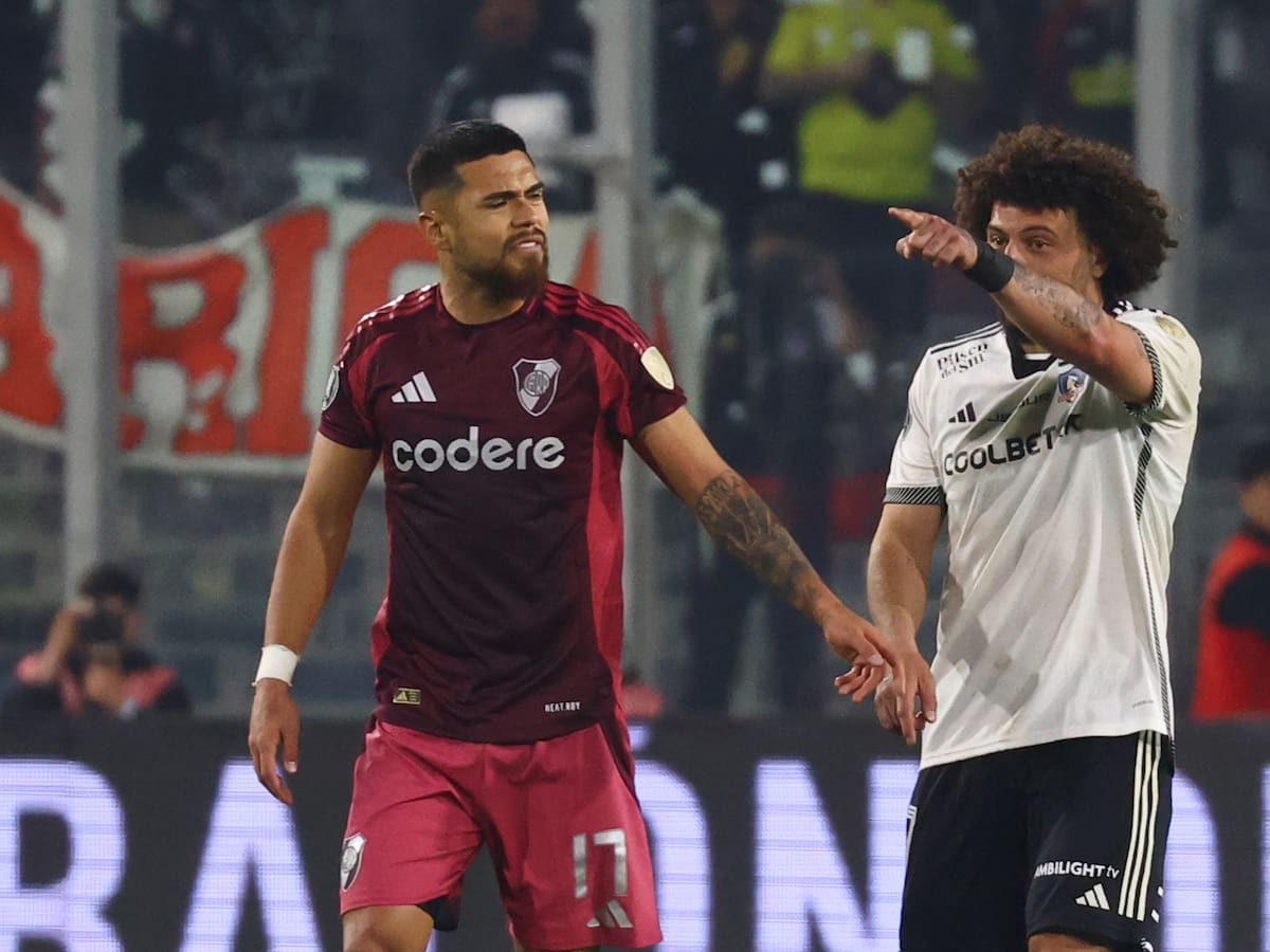 “Cu..., así deberías jugar por Chile”: Captan el insulto que se llevó Paulo Díaz de hinchas de Colo Colo en su salida del Monumental