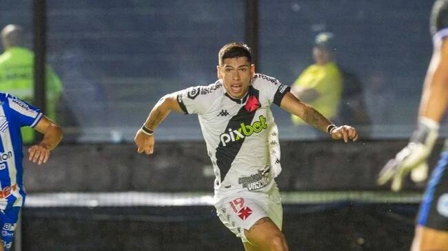 Carlos Palacios suma minutos en valioso triunfo de Vasco de Gama