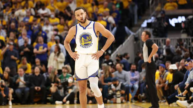 Stephen curry triples - Finales NBA