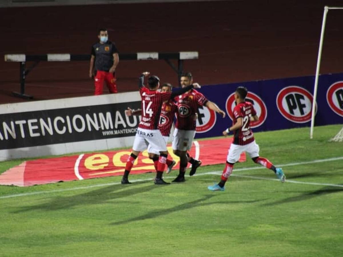 Rangers quedó como sublíder de la Primera B tras vencer en el Fiscal de Talca a Deportes Santa Cruz