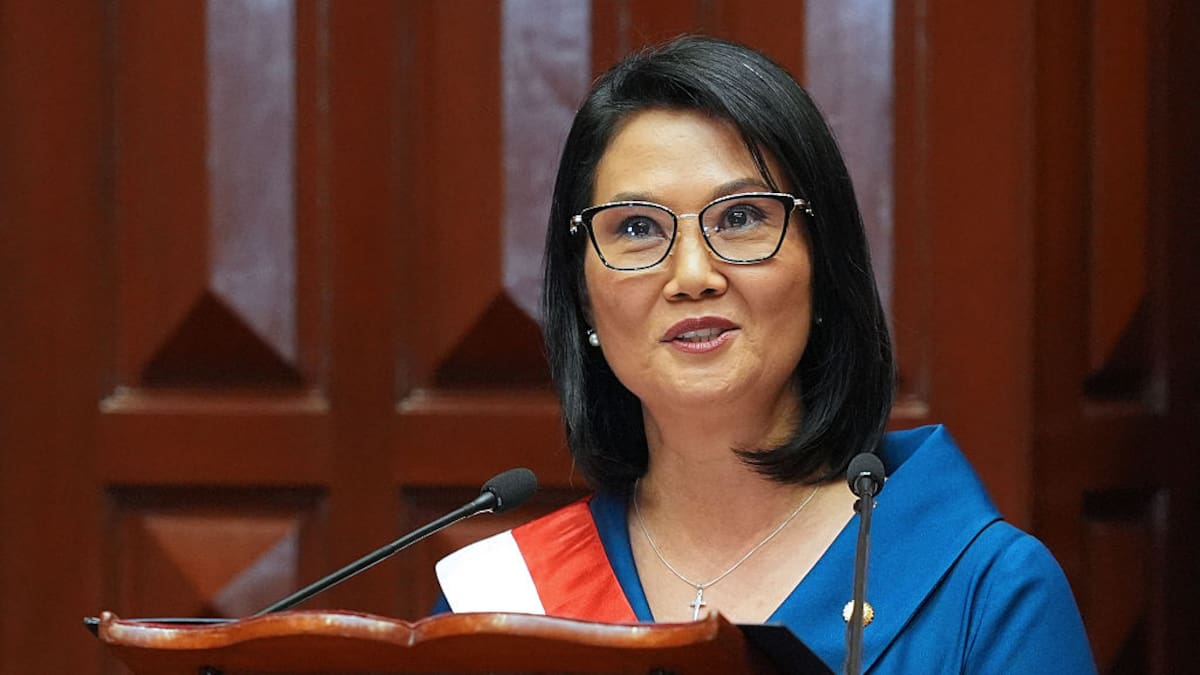 “Los hombrecitos deben venir con el pelo corto”: Keiko Fujimori anuncia nuevas reglas para los colegios de Perú
