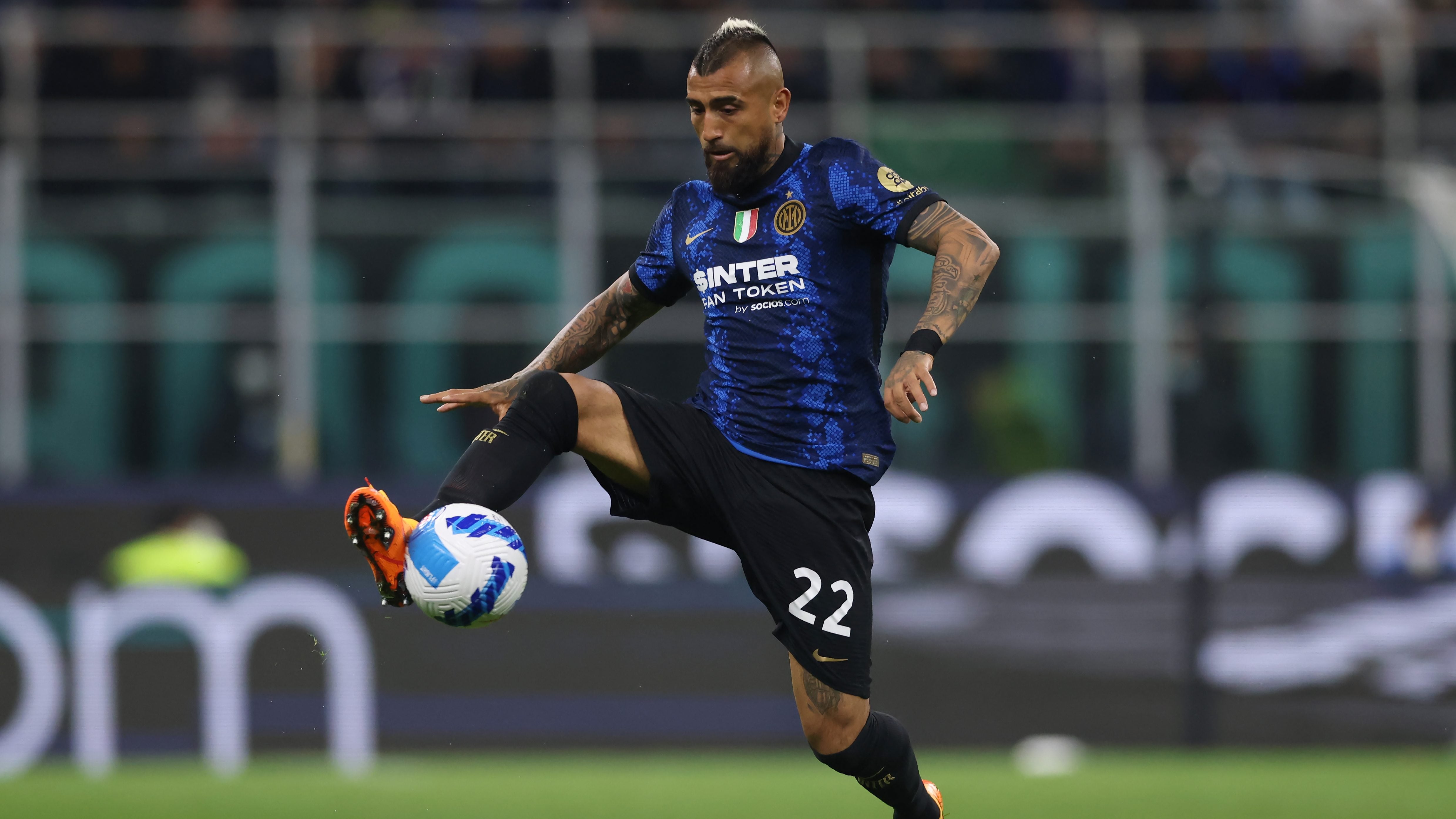 Arturo Vidal quedó descartado en el Inter para enfrentar a la Roma