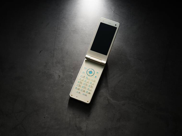 Estas son las ventajas (que pocos conocen) de tener un “teléfono básico” en la actualidad