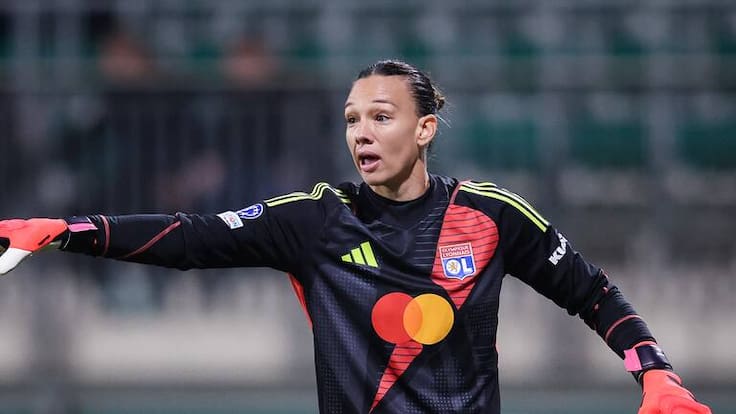 Endler sufre en la Champions League femenina: una jugada cambió el partido