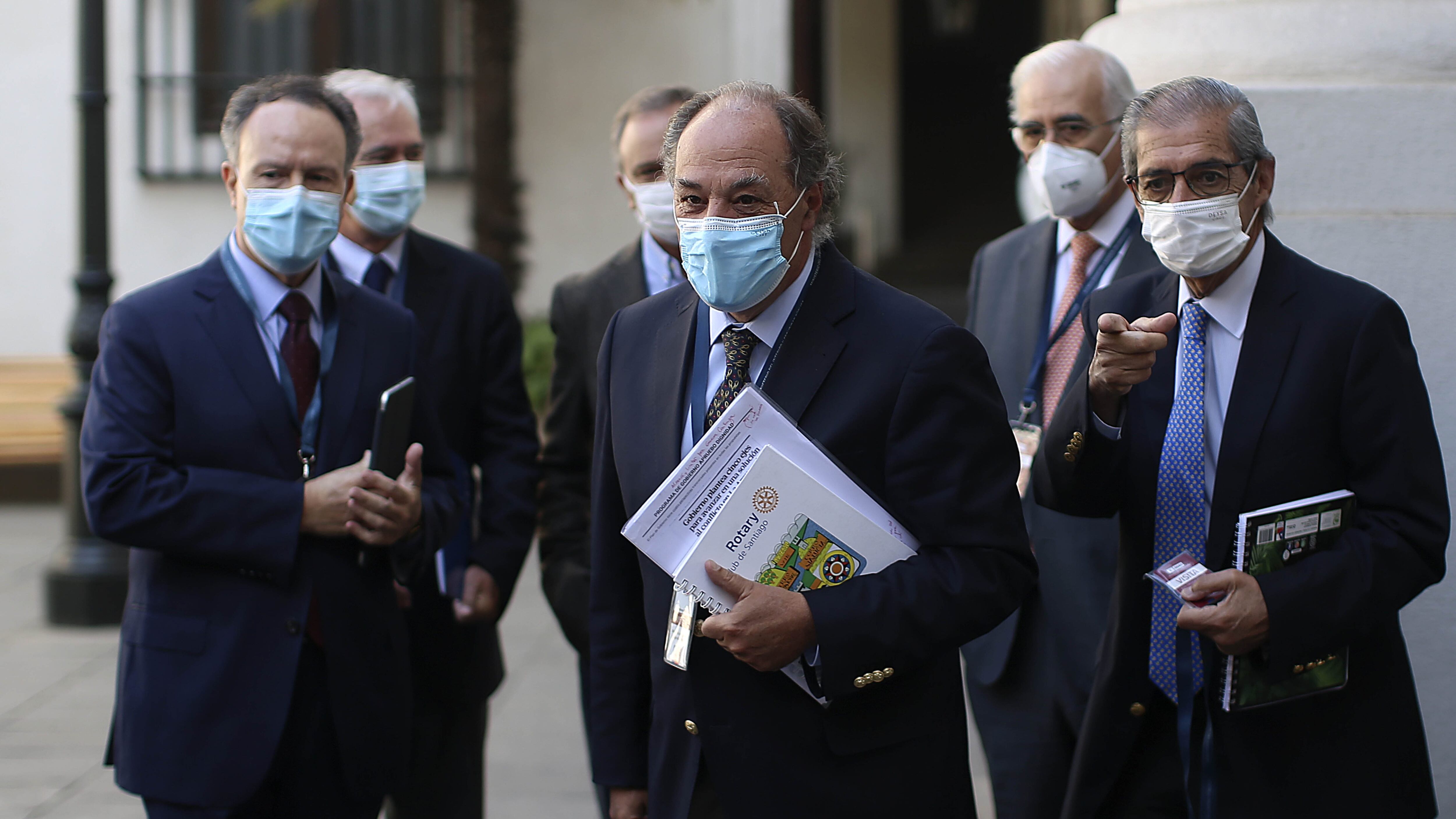 08 de Abril de 2022/SANTIAGOLa Confederacin  de la producin del Comercio, encabezado por su presidente, Juan Sutil, llegan al Palacio de La Moneda, para reunirse con la ministra del Interior.

FOTO:CRISTOBAL ESCOBAR/AGENCIAUNO