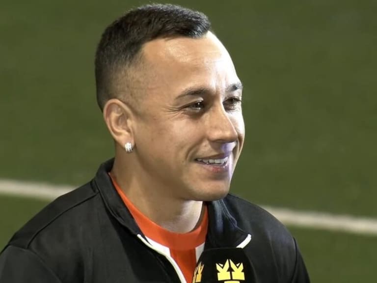 Fabián Orellana tras su dulce debut en la Kings League: "Ojalá esto lo pudiéramos hacer en Chile, lo podría llevar yo"