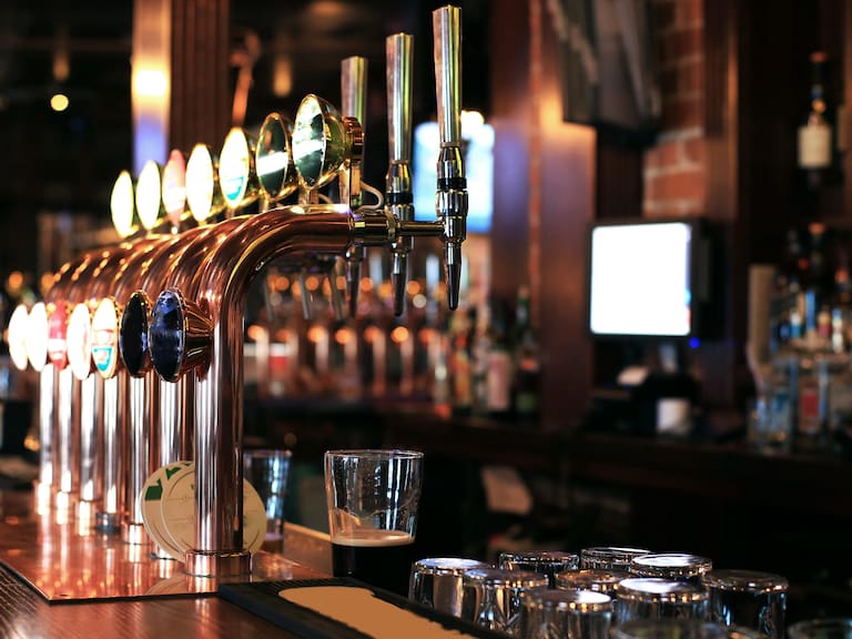 Tras ser clausurado, conocido local de Santiago anuncia su reapertura: “Estamos listos para recibirlos”