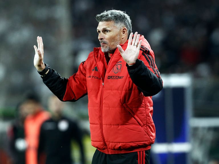 Ortiz y su molestia con el plantel de Colo Colo tras caer con Palestino: “El primer tiempo no fue tan bonito como el segundo hacia mis jugadores”