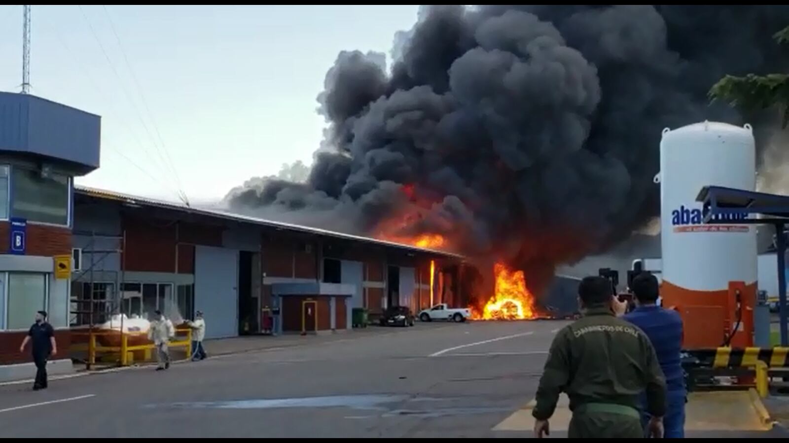 Incendio en bodega en Pudahuel