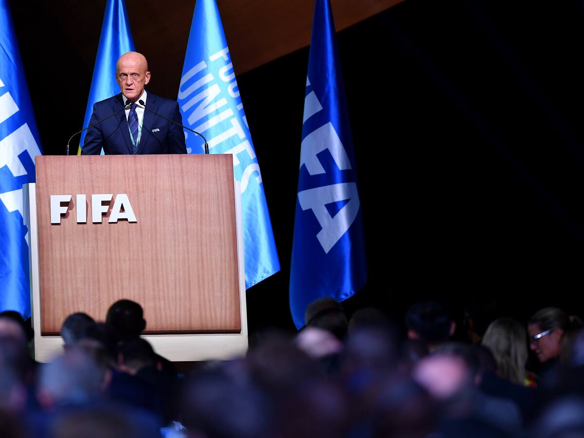 “Un cáncer que puede costarle la vida al fútbol”: Jefe de árbitros de la FIFA lanza preocupante advertencia tras brutal agresión que sufrió juez turco