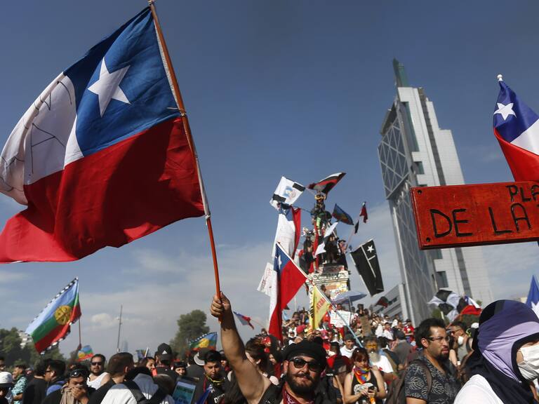Pensemos Chile: El impacto y las consecuencias del estallido social en su segundo aniversario