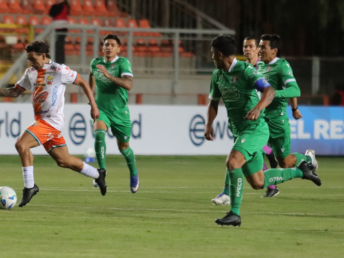 El Cobresal-Audax Italiano no es el partido oficial que más tarde ha terminado en Chile: el récord data de hace más de 70 años