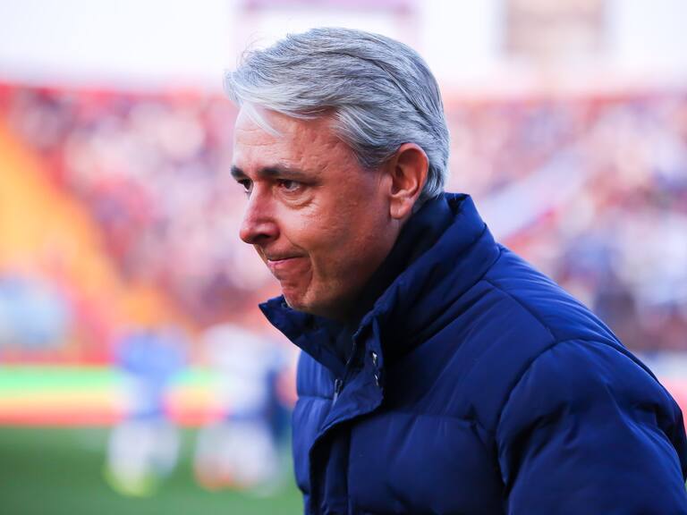 Confían en el proyecto: Universidad Católica anunció la renovación de contrato de Tiago Nunes