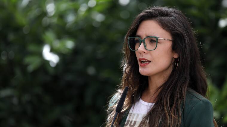 15 de Marzo de 2022/SANTIAGO La Vocera de Gobierno, Camila Vallejo, emite unas palabras en el palacio de la moneda sobre los hechos ocurrido hoy en la Araucania.
FOTO:CRISTOBAL ESCOBAR/AGENCIAUNO