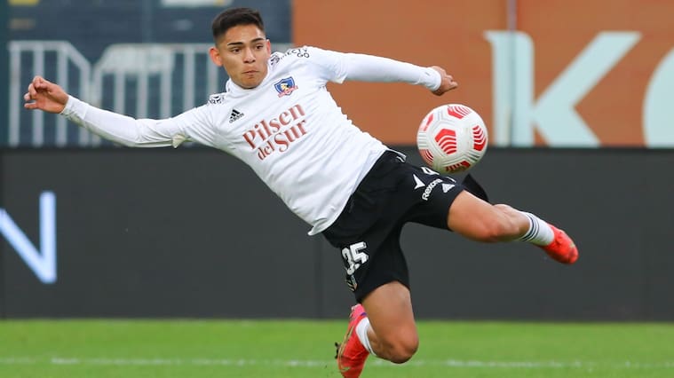Joan Cruz tendría gestiones avanzadas para jugar en Europa y dejar Colo Colo