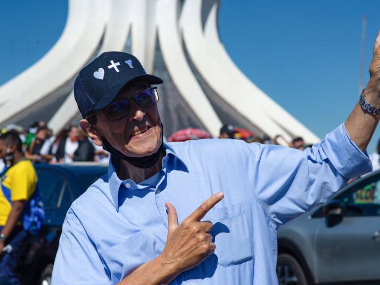 El político bolsonarista Roberto Jefferson en un evento a favor de las armas