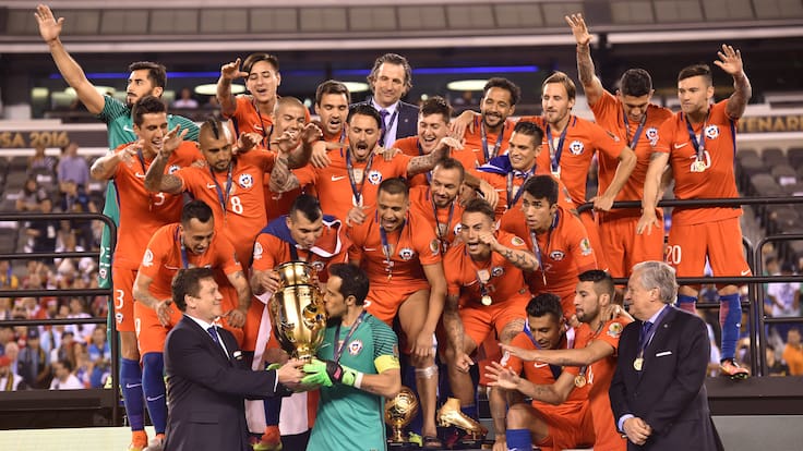 Bicampeón de América con Chile alaba a la UC: “Sabe a lo que juega (...) Se nota que es un equipo que está con confianza”