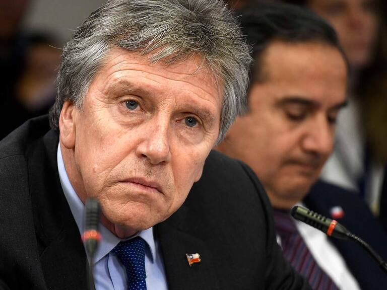 Ministro de Defensa aseguró que aumentarán presencia militar en La Araucanía tras serie de atentados