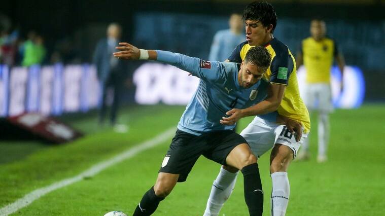 Uruguay lo ganó en los descuentos a Ecuador y se afianza en zona de clasificación
