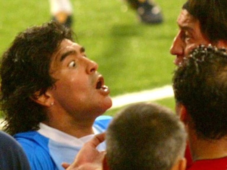 «Coca» Mendoza recordó hilarante anécdota con Diego Maradona en suelo chileno