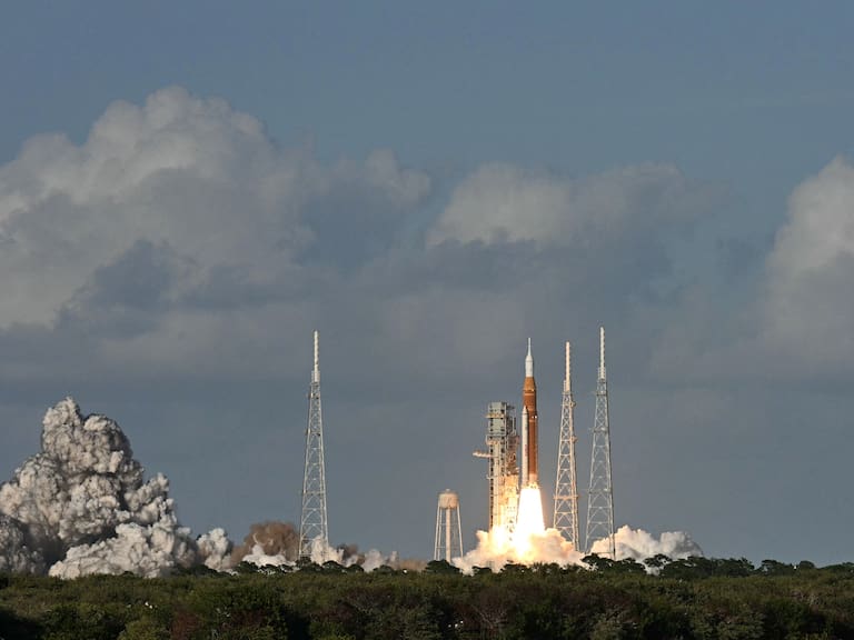 La humanidad camino a orbitar la Luna: así fue el despegue del Artemis II