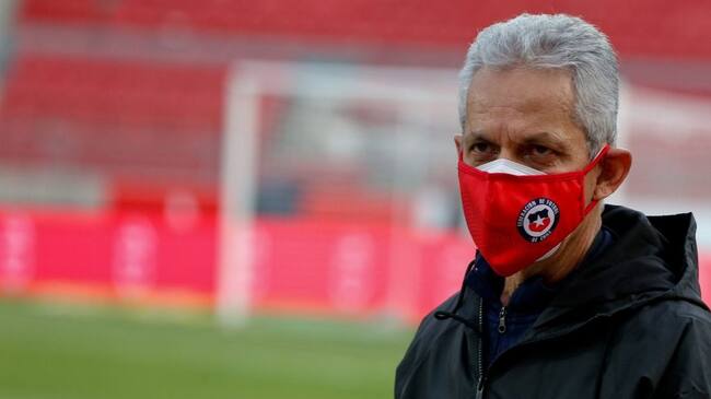 13 de Noviembre del 2020/SANTIAGOEl director tecnico de Chile, Reinaldo Rueda ,durante el partido valido por la Fase de Grupos 3/18 por la clasificación de Conmebol para la Copa Mundial de Fútbol Qatar 2022, entre Chile vs Peru, disputado en el Estadio Nacional.
FOTO:FRANCISCO LONGA/AGENCIAUNO