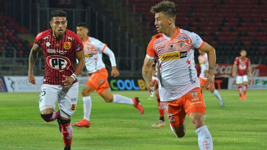El porrazo del Pájaro Gutiérrez en Cobreloa que se hizo viral en redes sociales