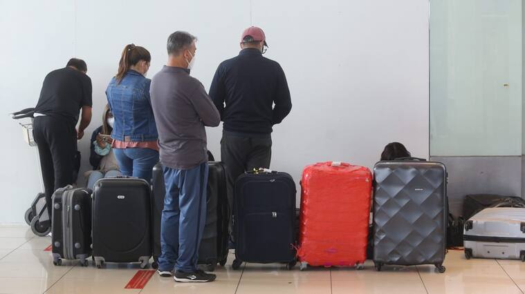 11 de FEBRERO de 2022/ PUDAHUELCancelación de vuelos al Norte del País en Aeropuerto Arturo Merino Benítez debido a las protestas en Iquique y Antofagasta.
FOTO: DIEGO MARTIN/AGENCIAUNO