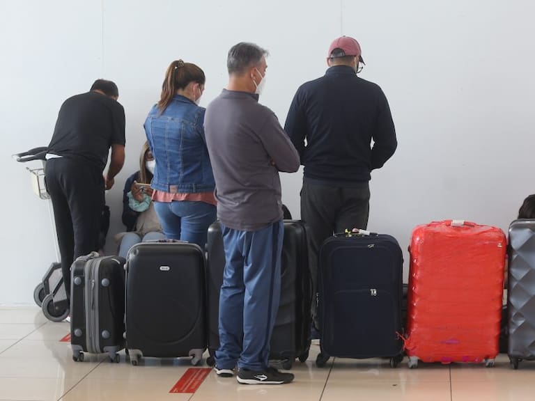 11 de FEBRERO de 2022/ PUDAHUELCancelación de vuelos al Norte del País en Aeropuerto Arturo Merino Benítez debido a las protestas en Iquique y Antofagasta.  
FOTO: DIEGO MARTIN/AGENCIAUNO