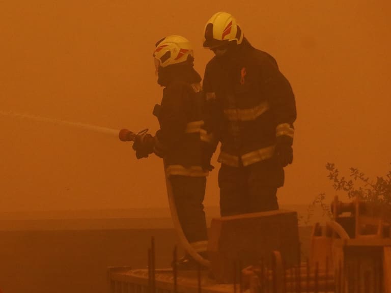 Seremi de Salud de Valparaíso y eventuales pacientes Covid afectados por incendio: «Vamos a disponer de un móvil especial para que se puedan trasladar»